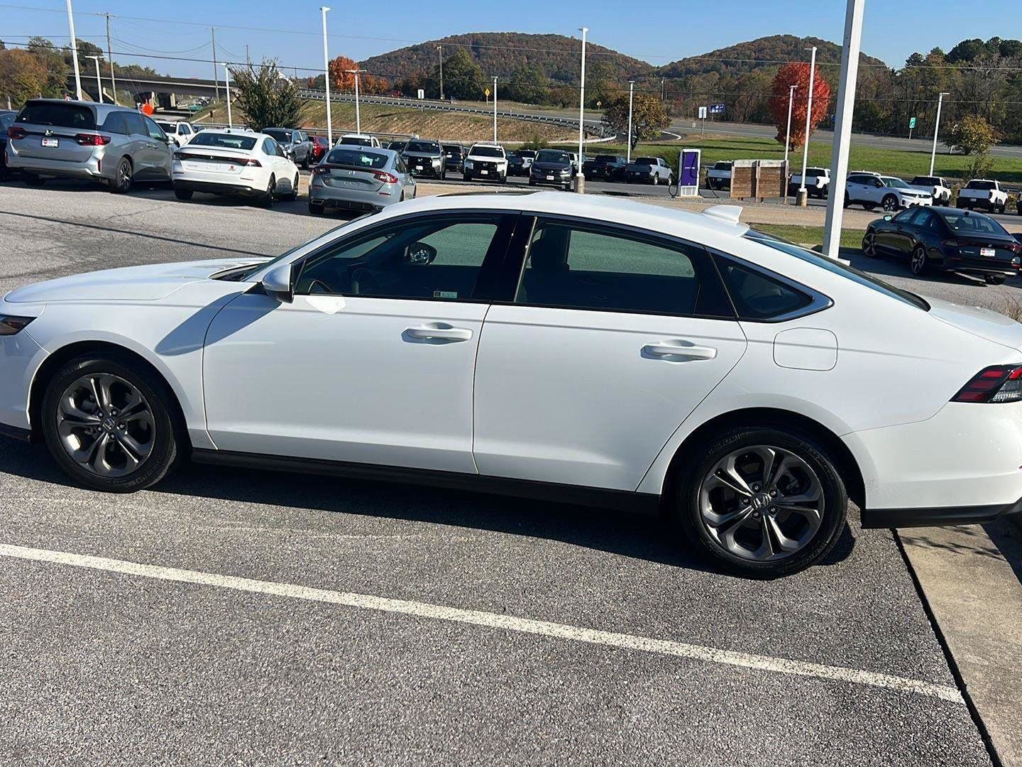 Used 2024 Honda Accord EX image 2