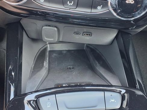 New 2026 Chevrolet Trax RS w/ Sunroof Package image 16