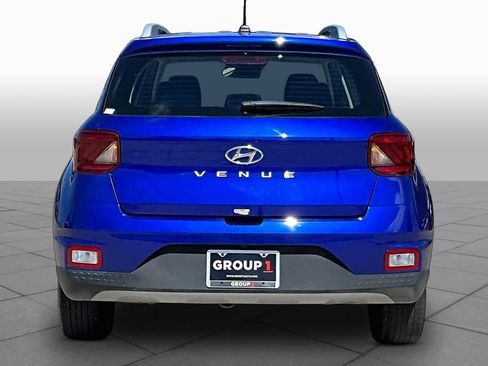 Used 2024 Hyundai Venue Limited FWD image 5