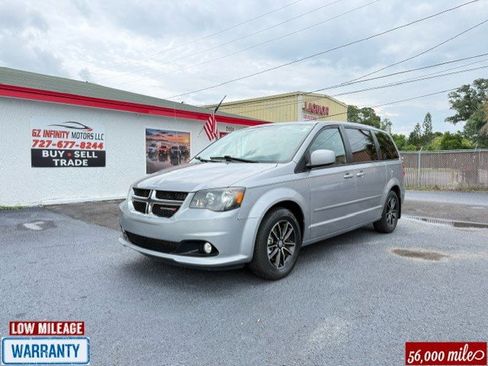 Used 2015 Dodge Grand Caravan SXT FWD image 1