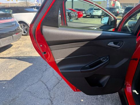 Used 2015 Ford Focus SE image 15