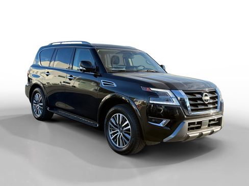 Used 2024 Nissan Armada SL w/ Captain's Chairs Package AWD/4WD image 7
