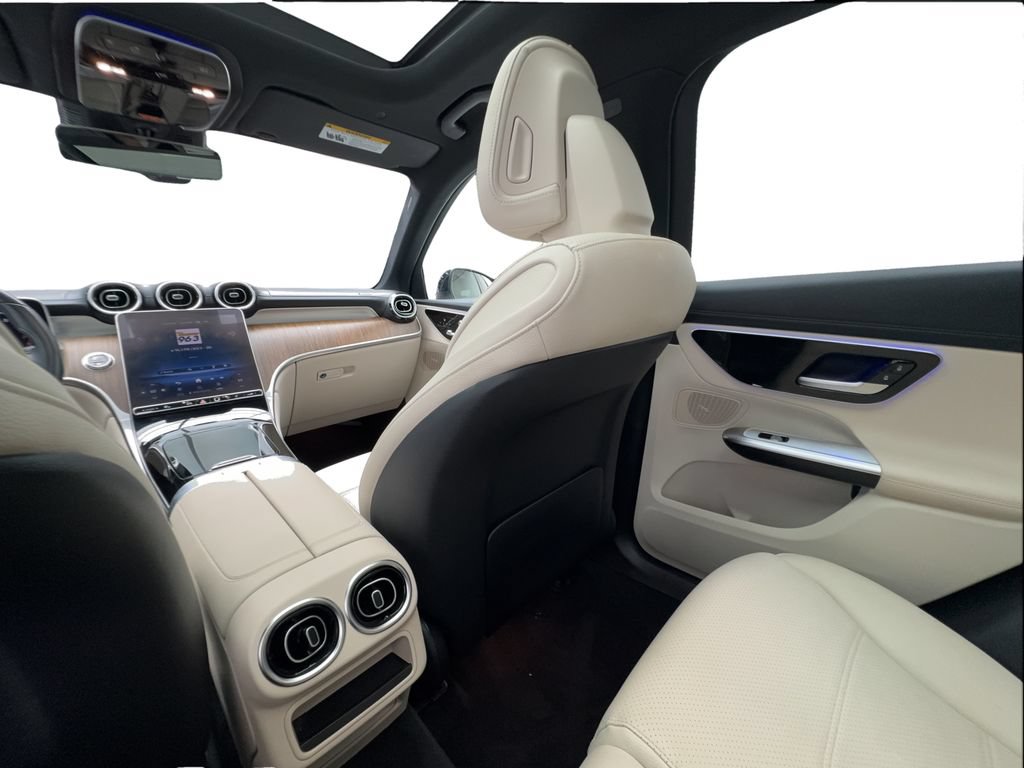 Used 2024 Mercedes-Benz GLC 300 4MATIC image 41
