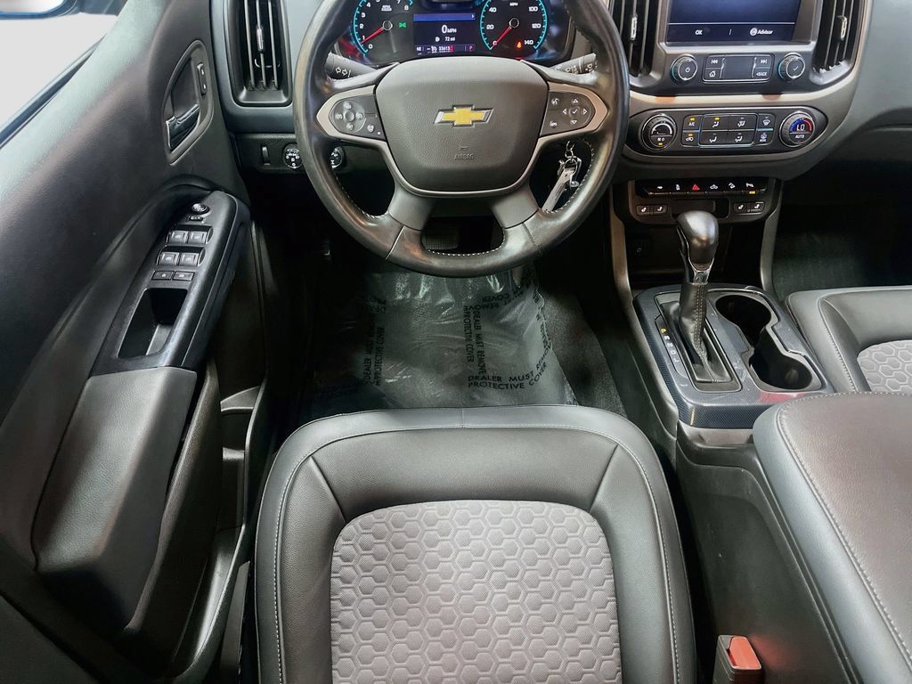 Used 2022 Chevrolet Colorado Z71 AWD/4WD image 22