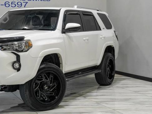 Used 2017 Toyota 4Runner SR5 RWD image 7