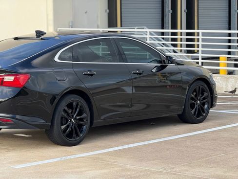 Used 2018 Chevrolet Malibu LT w/ Redline Edition FWD image 9