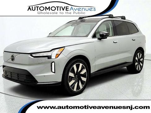 Used 2025 Volvo EX90 Ultra AWD/4WD image 1