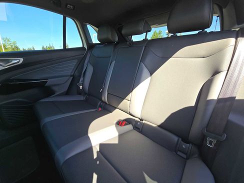 Used 2023 Volkswagen ID.4 Pro S RWD image 17