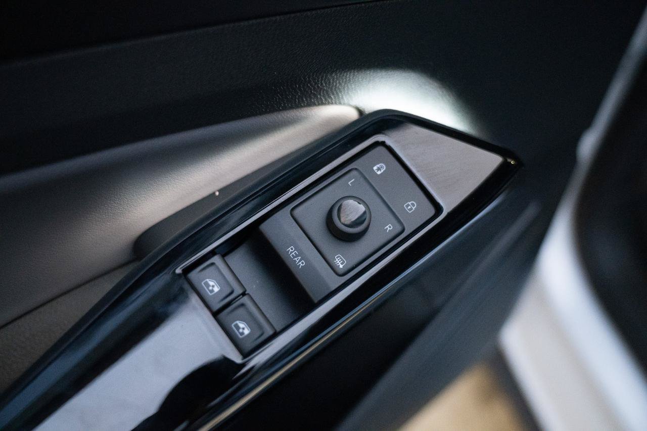 Used 2022 Volkswagen ID.4 Pro RWD image 19