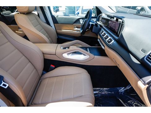Certified 2024 Mercedes-Benz GLS 450 4MATIC image 18