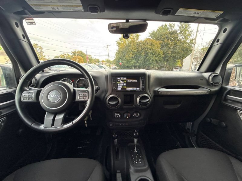 Used 2016 Jeep Wrangler Unlimited Sport w/ Connectivity Group AWD/4WD image 21