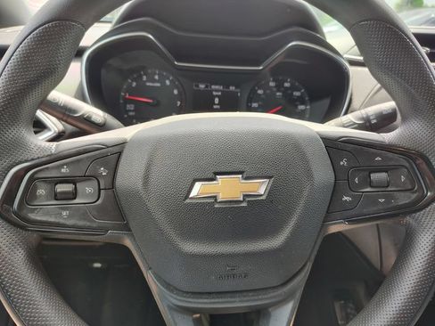 Used 2023 Chevrolet TrailBlazer LT AWD/4WD image 12