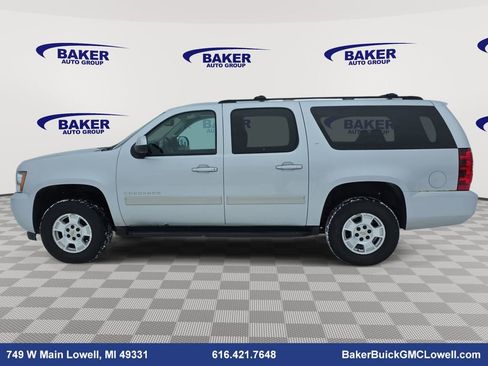 Used 2013 Chevrolet Suburban LT image 8