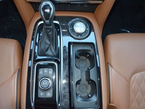 Used 2024 INFINITI QX80 Sensory image 34