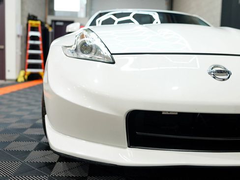 Used 2013 Nissan 370Z NISMO w/ Bose Pkg image 8