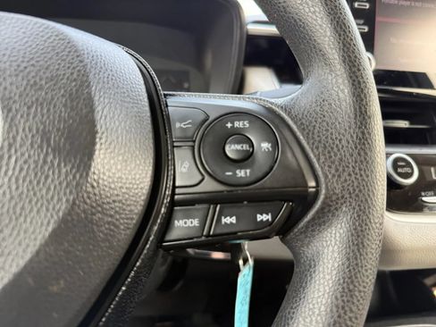 Used 2020 Toyota Corolla LE FWD image 28
