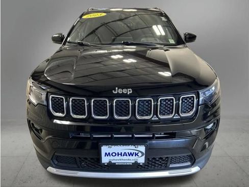Used 2023 Jeep Compass Limited AWD/4WD image 9