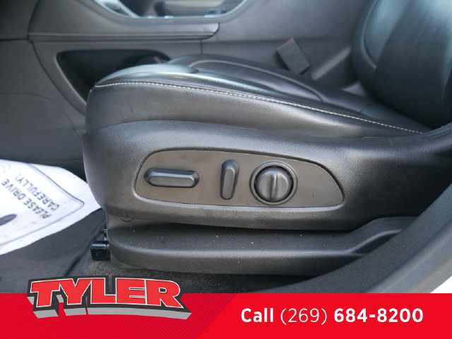 Used 2021 GMC Acadia SLT w/ Preferred Package FWD image 19