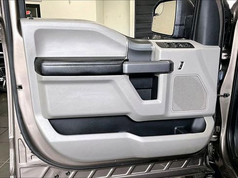 Used 2020 Ford F150 XLT w/ Equipment Group 302A Luxury AWD/4WD image 18
