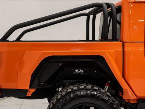 Used 2025 Jeep Gladiator Sport image 7