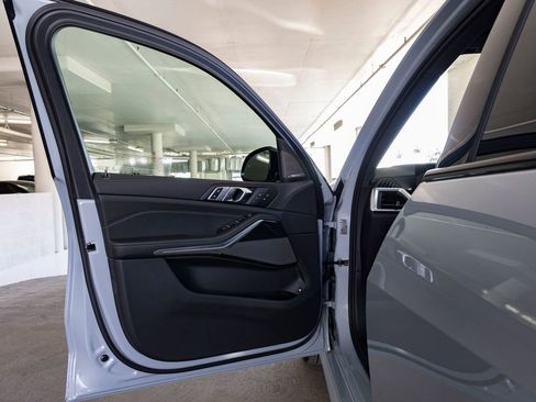 New 2026 BMW X5 xDrive50e image 14