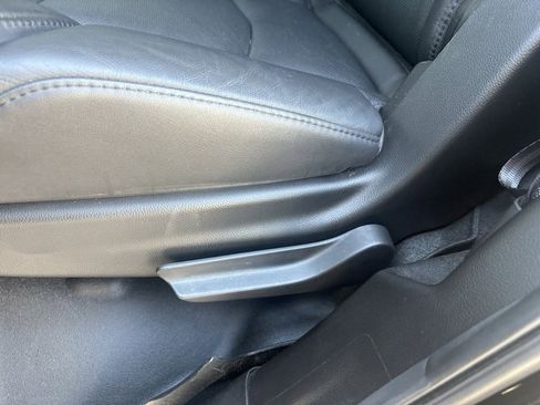 Used 2015 Cadillac Escalade Premium image 20