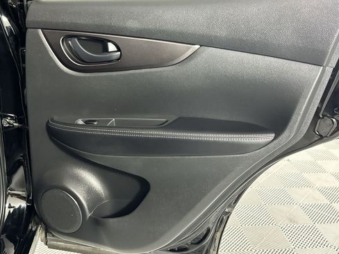 Used 2021 Nissan Rogue Sport S FWD image 32