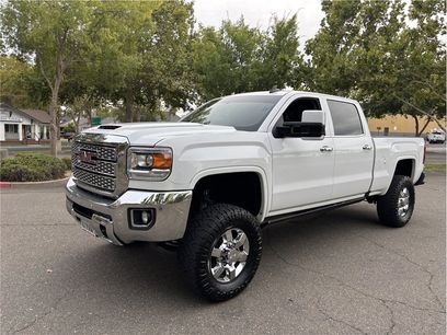 Used 2019 GMC Sierra 2500 SLT w/ Duramax Plus Package