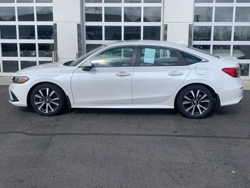 Used 2023 Honda Civic EX image 3