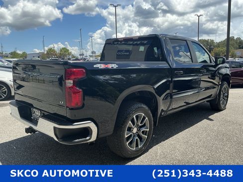 Used 2023 Chevrolet Silverado 1500 LT AWD/4WD image 5