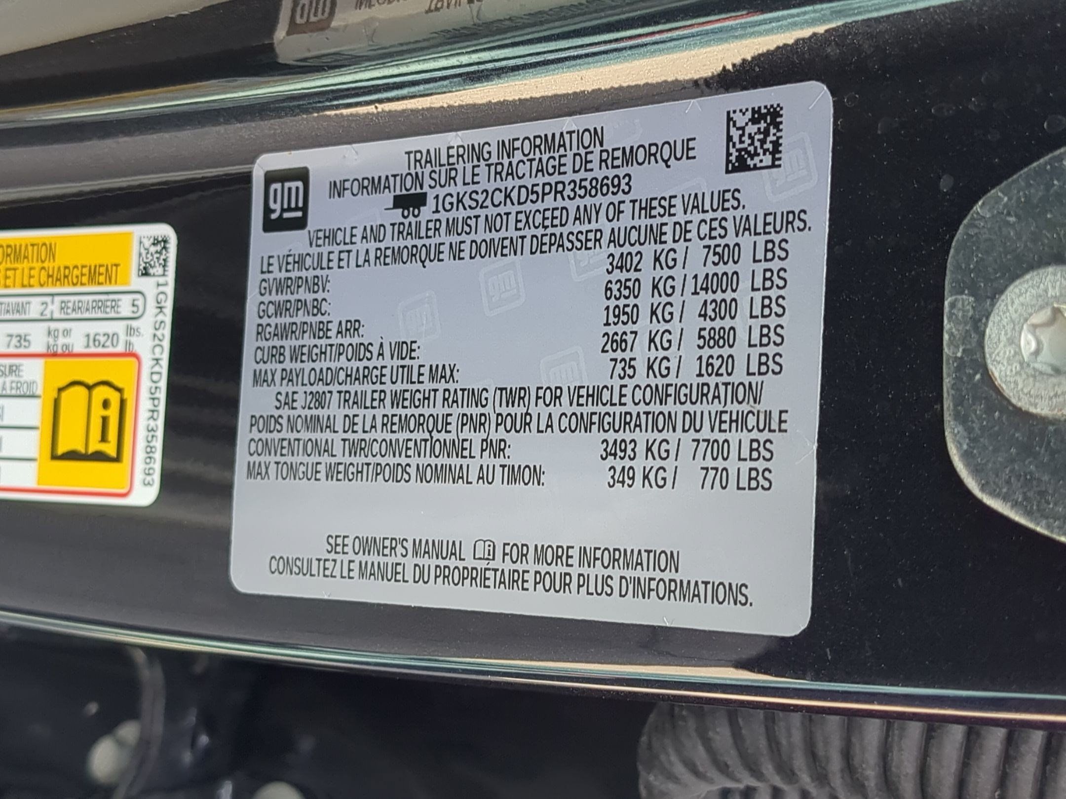 Used 2023 GMC Yukon AT4 w/ Technology Package AWD/4WD image 34