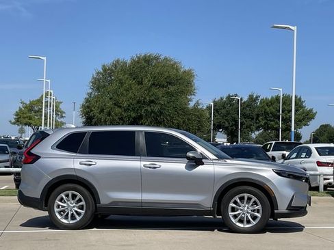 Used 2025 Honda CR-V EX-L image 3