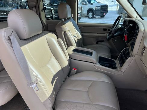 Used 2004 Chevrolet Silverado 1500 LT w/ Light Duty Power Package image 12