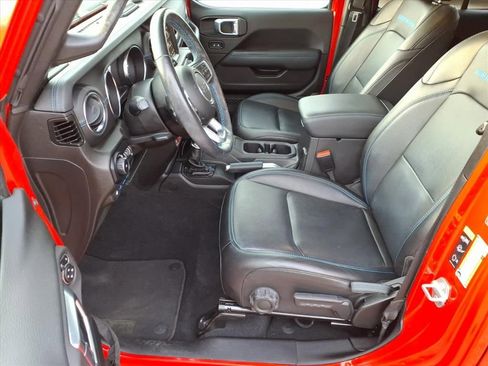 Used 2022 Jeep Wrangler Unlimited Rubicon 4xe w/ Cold Weather Group image 10