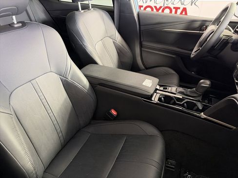 Used 2025 Toyota Camry XSE FWD image 24