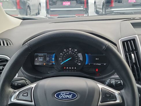 Used 2024 Ford Edge SEL image 15