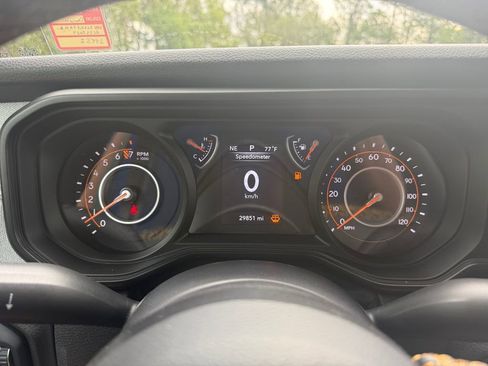 Used 2024 Jeep Gladiator Sport AWD/4WD image 19