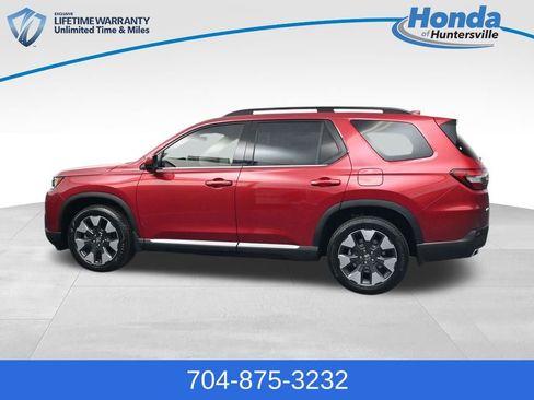 New 2026 Honda Pilot Touring image 9
