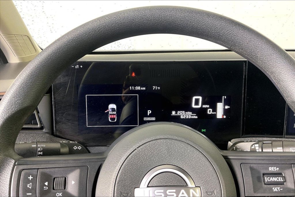 Used 2025 Nissan Kicks SV AWD/4WD image 24