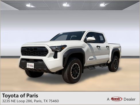 Used 2024 Toyota Tacoma TRD Off-Road AWD/4WD image 1