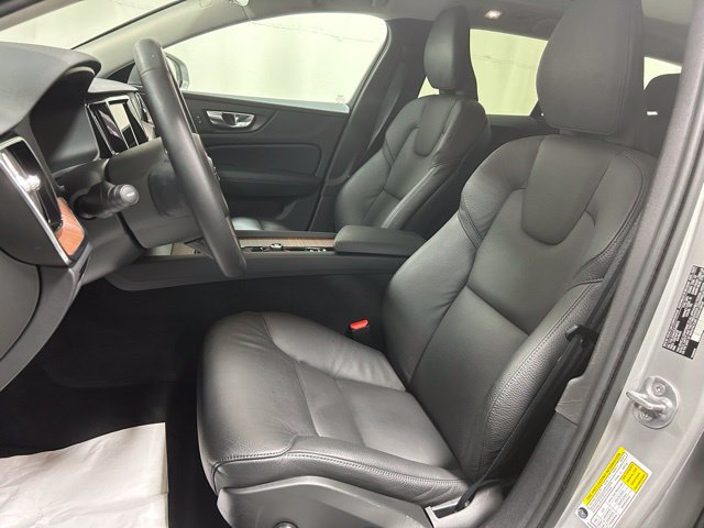 Used 2025 Volvo V60 B5 Cross Country Plus AWD/4WD image 7