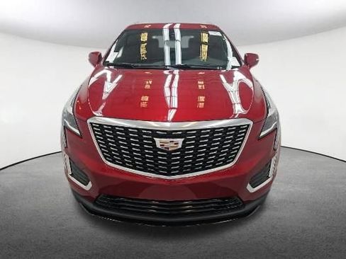 Used 2023 Cadillac XT5 Luxury FWD image 2