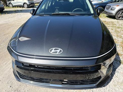Used 2025 Hyundai Sonata SEL FWD image 2
