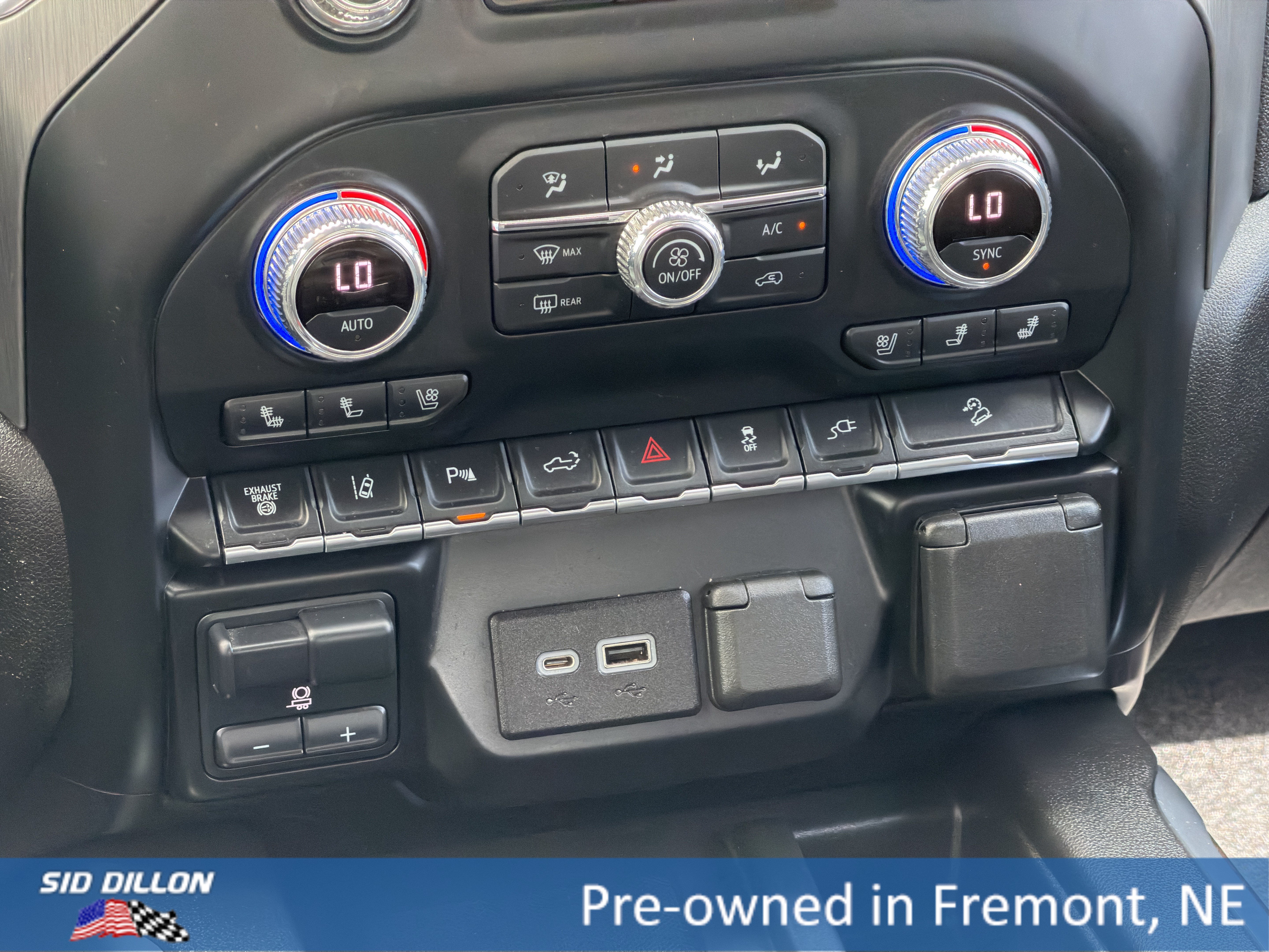 Used 2021 GMC Sierra 2500 Denali AWD/4WD image 13