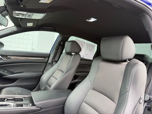 Used 2020 Honda Accord Sport image 18
