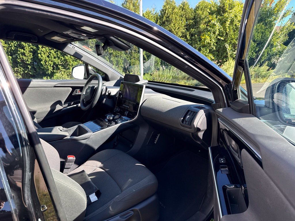 Certified 2023 Subaru Solterra AWD image 18