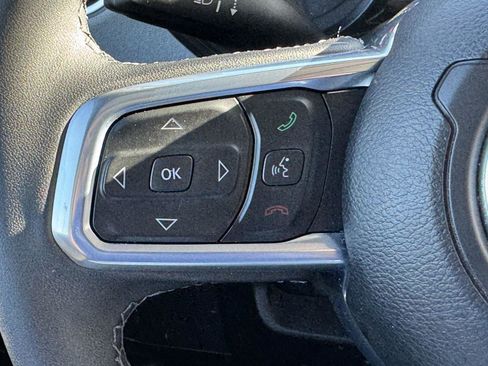 Certified 2025 Jeep Wrangler Sahara AWD/4WD image 18