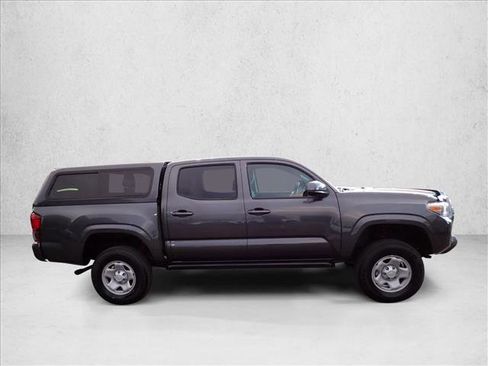 Used 2022 Toyota Tacoma SR image 5