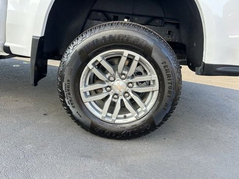 Used 2024 Chevrolet Colorado LT image 10