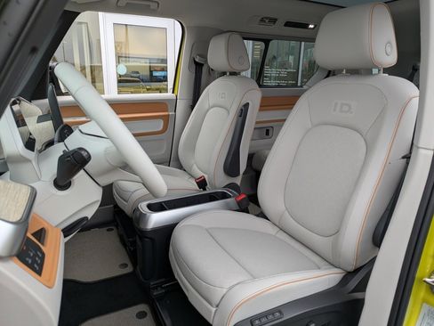 New 2025 Volkswagen ID. Buzz Pro S Plus image 27